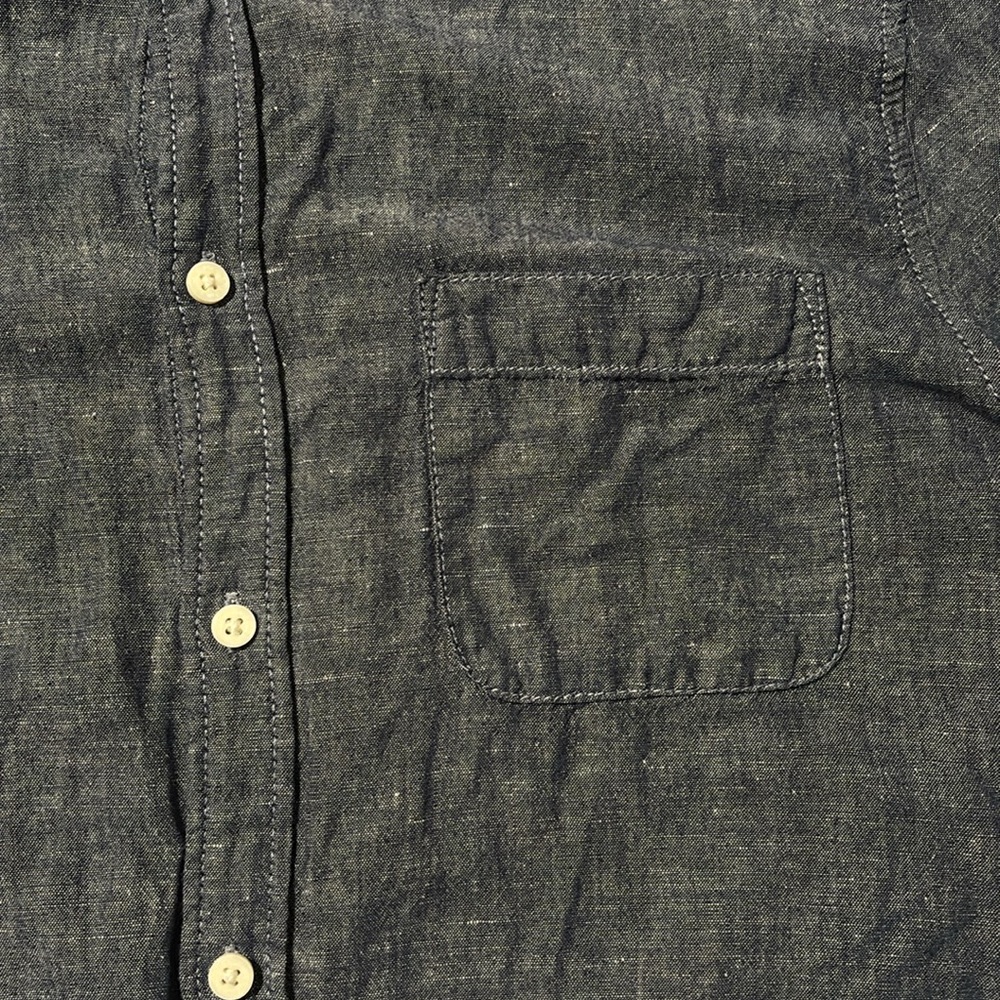 H&M Divided chambray button up - Picture 2 of 3